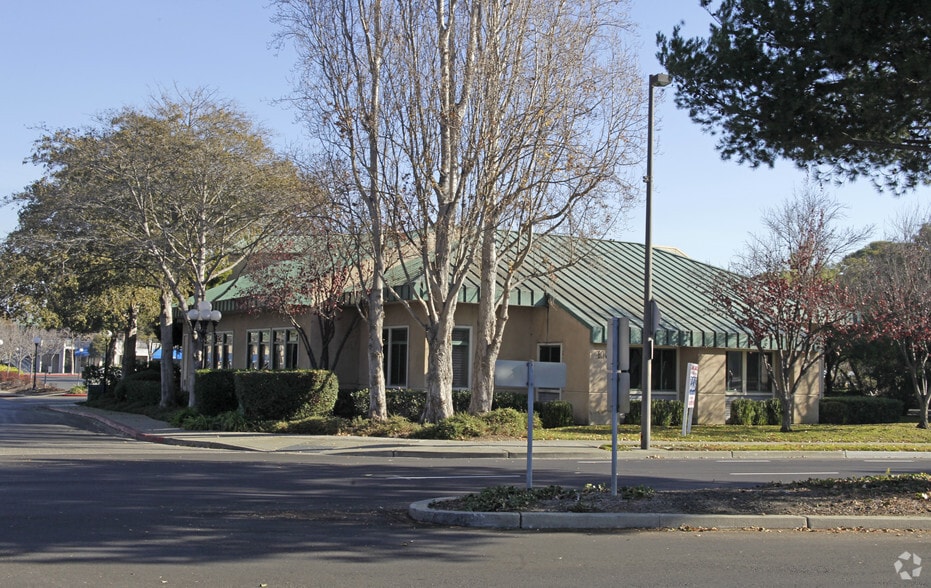 Primary Photo Of 1000 Marina Village Pky, Alameda Office For Lease