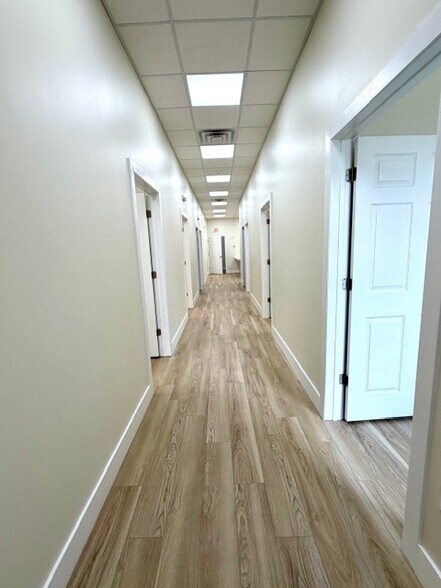 More Photos Of 2370 North Blvd W, Davenport Medical For Lease