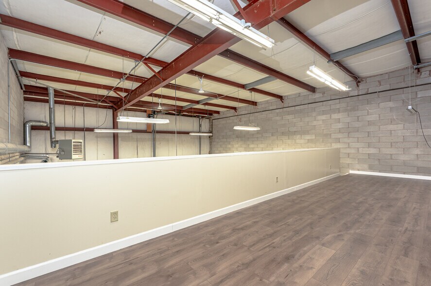 More Photos Of 540 E Main St, Branford Flex For Sale