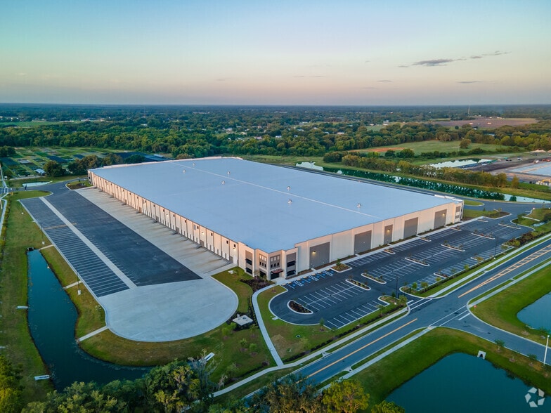 More Photos Of 3775 Fancy Farms Rd, Plant City Distribution For Lease