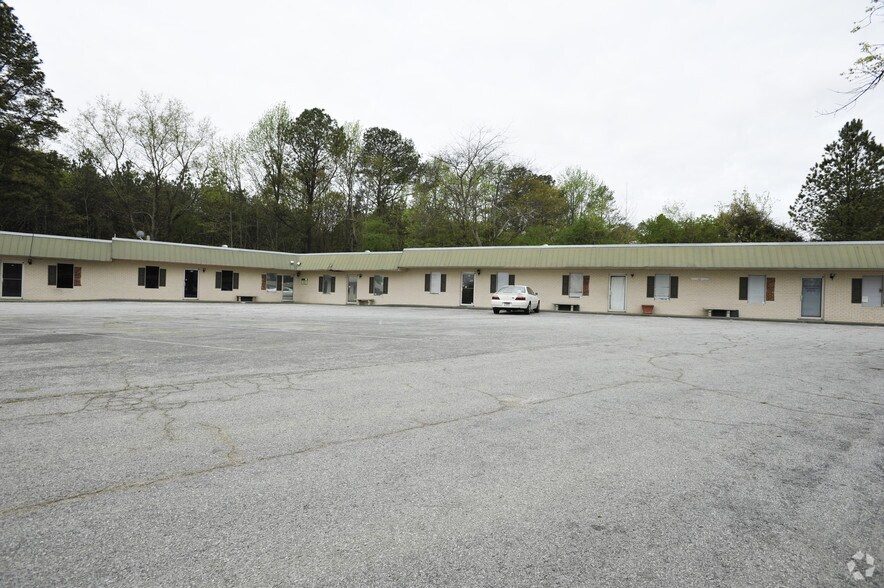 More Photos Of 2459 Roosevelt Hwy, Atlanta Office For Sale