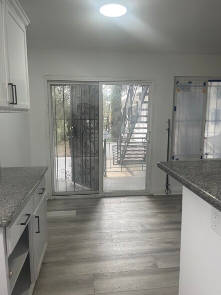More Photos Of 12111 S Figueroa St, Los Angeles Apartments For Sale