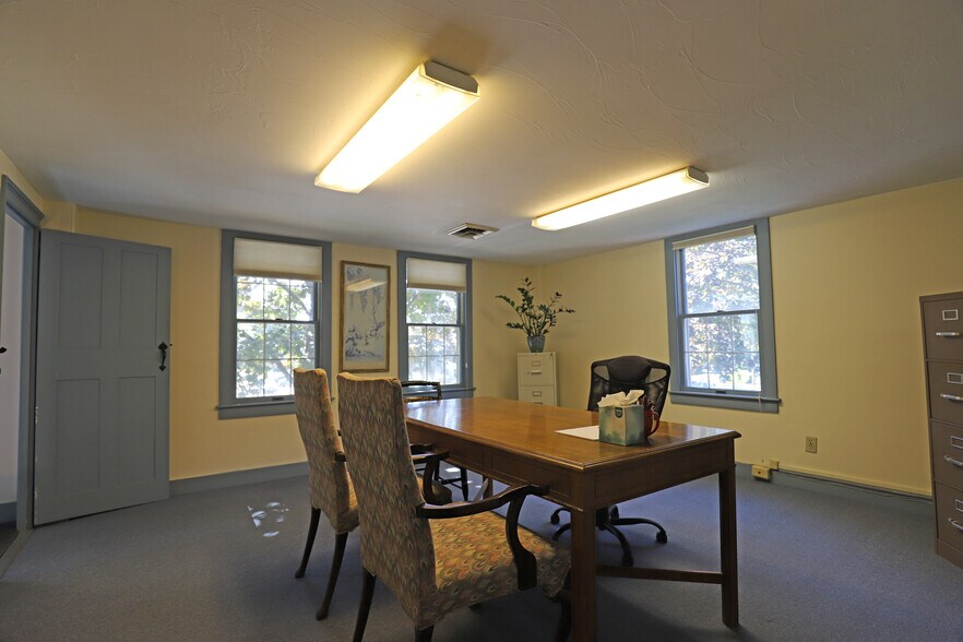 More Photos Of 49 Locust St, Falmouth Office Residential For Lease