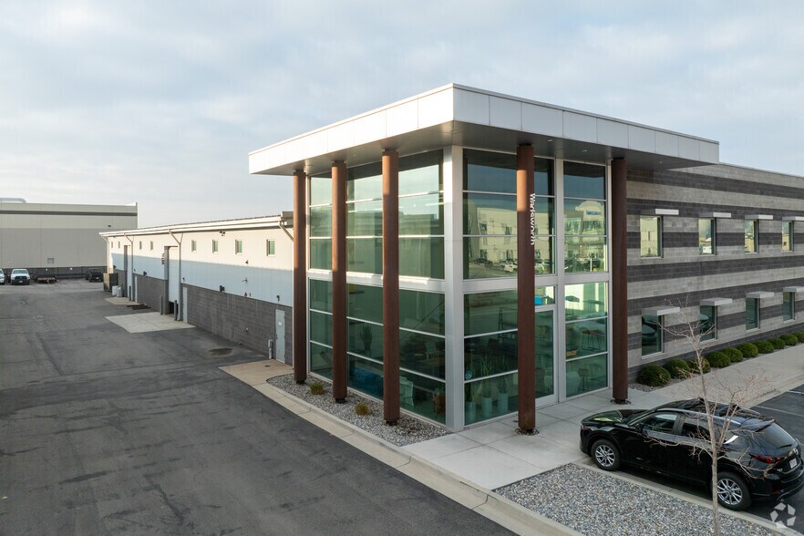 More Photos Of 330 E 1750 N, Vineyard Office For Lease