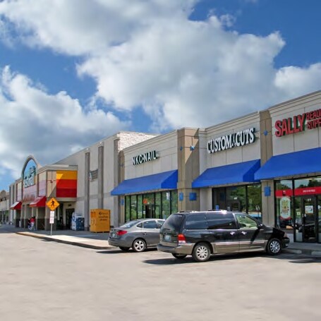 More Photos Of 4323-4357 N Chouteau Tfwy, Kansas City Unknown For Lease