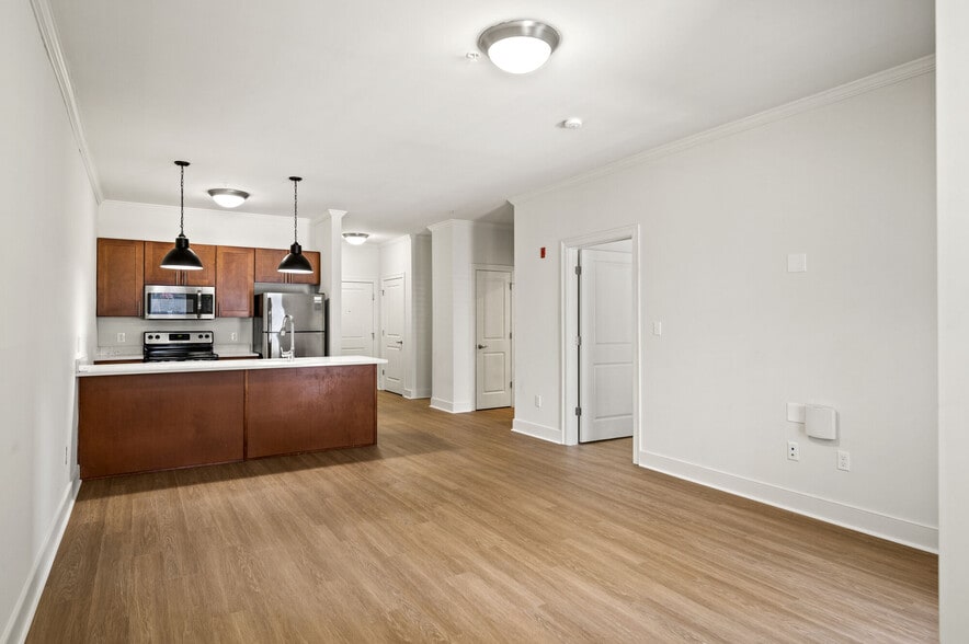 More Photos Of 77A Excelsior Ave, Saratoga Springs Apartments For Lease