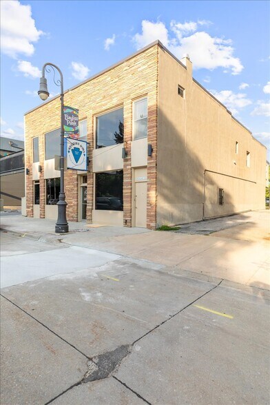 More Photos Of 127 Pearl St, Council Bluffs Office For Lease