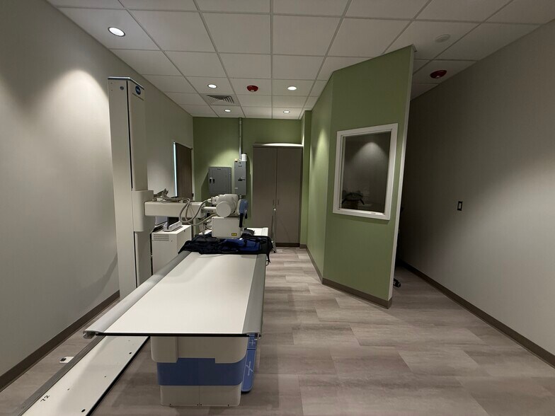 More Photos Of 885 Summit Crossing Pl, Gastonia Office For Sale