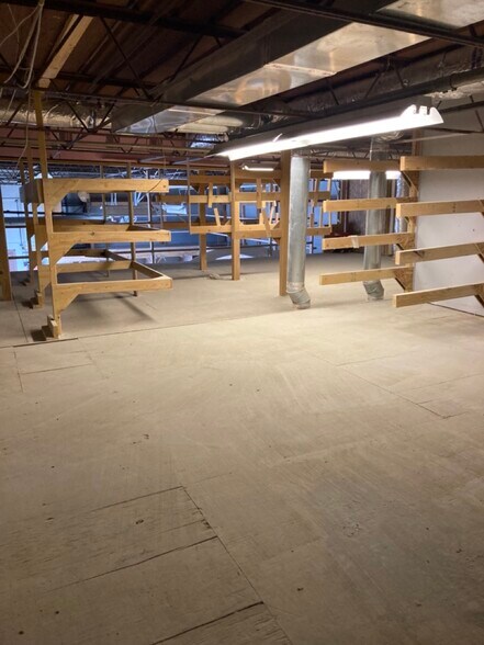 More Photos Of 3046 Industrial Blvd, Bethel Park Light Manufacturing For Lease