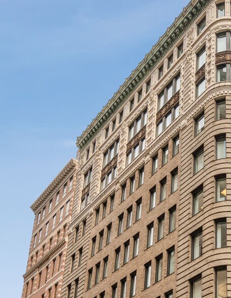 More Photos Of 2 Oliver St, Boston Office For Lease