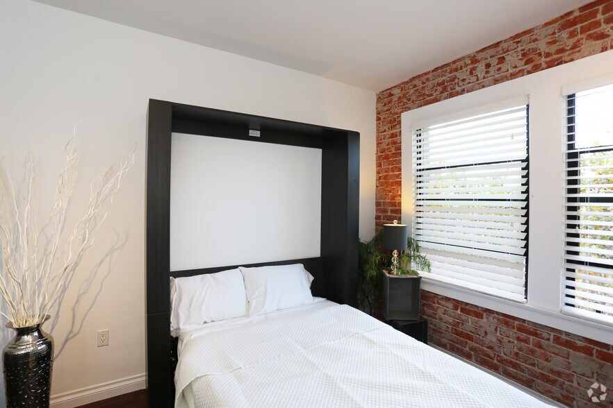 More Photos Of 5529-5533 Hollywood Blvd, Los Angeles Apartments For Lease
