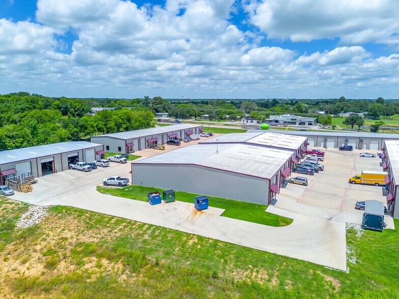 More Photos Of 6050 E Highway 67, Alvarado Storefront Retail Office For Lease