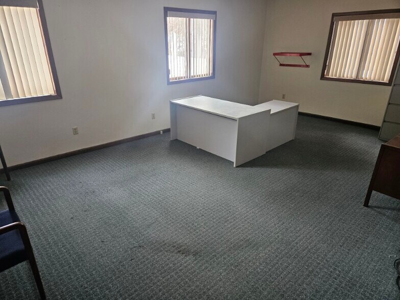 More Photos Of 4135 Old William Penn Hwy, Monroeville Light Manufacturing For Lease