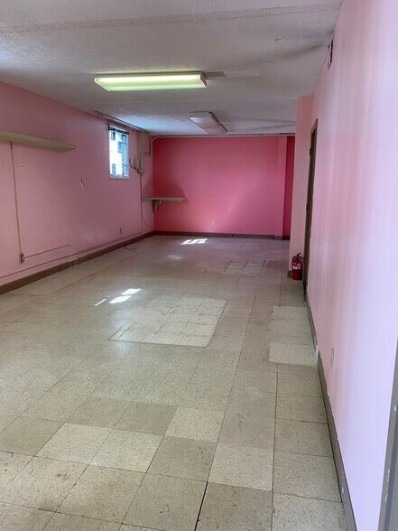 More Photos Of 1425-1427 Peters Creek Pky, Winston-Salem Medical For Lease