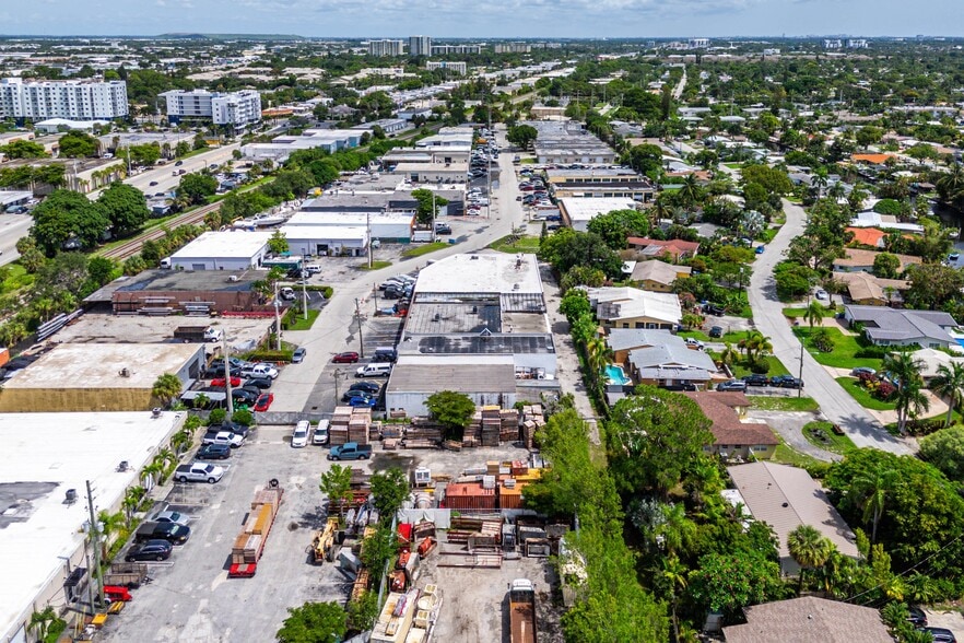More Photos Of 1800-1812 SW 7th Ave, Pompano Beach Warehouse For Sale