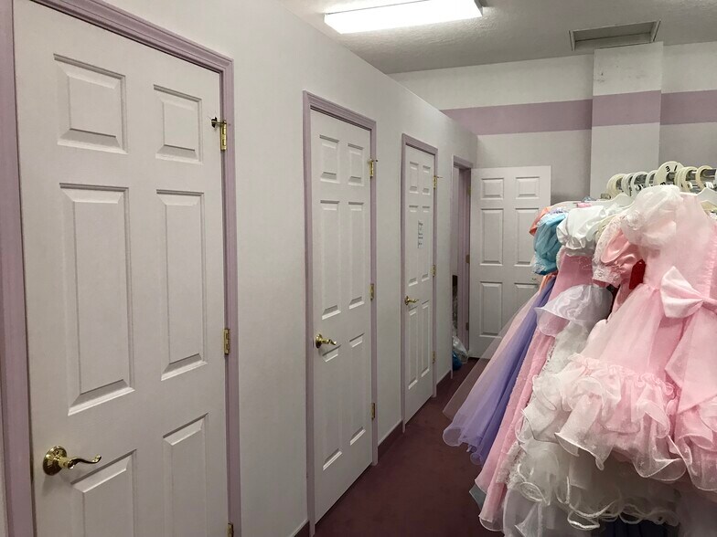 More Photos Of 6423-6521 W Ustick Rd, Boise Unknown For Lease