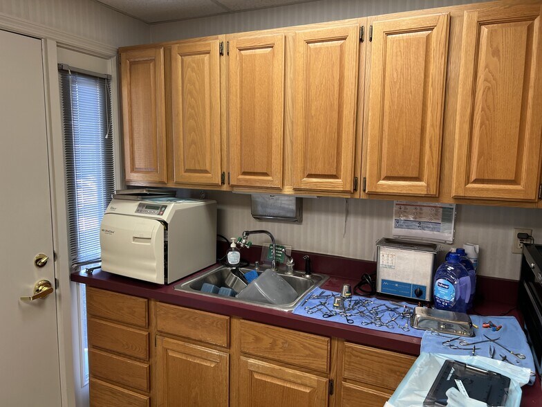 More Photos Of 9200 Montgomery Rd, Montgomery Medical For Lease