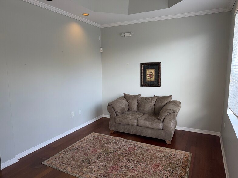 More Photos Of 6260 Dupont Station Ct, Jacksonville Office Residential For Lease