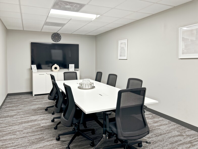 More Photos Of 2536 Countryside Blvd, Clearwater Coworking Space