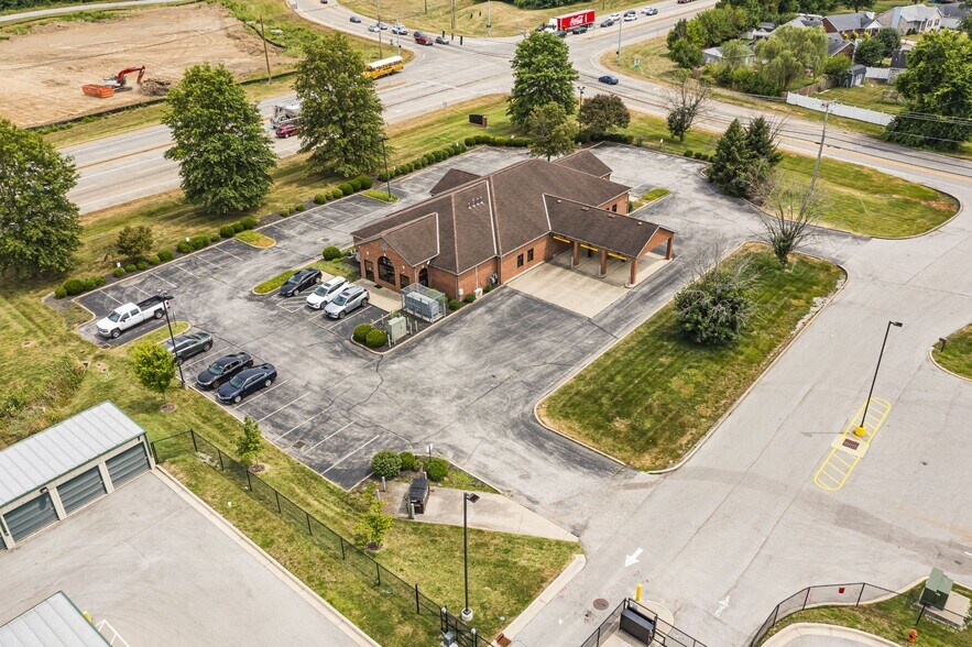 More Photos Of 7215 Riverport Plaza Dr, Louisville Freestanding For Sale