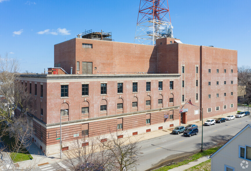 Primary Photo Of 400 W 76th St, Chicago Loft Creative Space For Lease