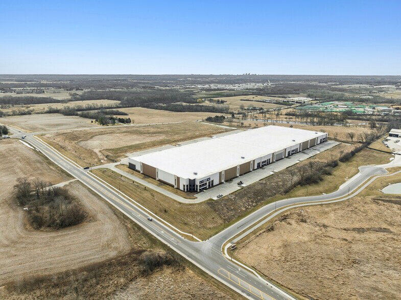 More Photos Of N104W12659 Donges Bay Rd, Germantown Industrial For Lease