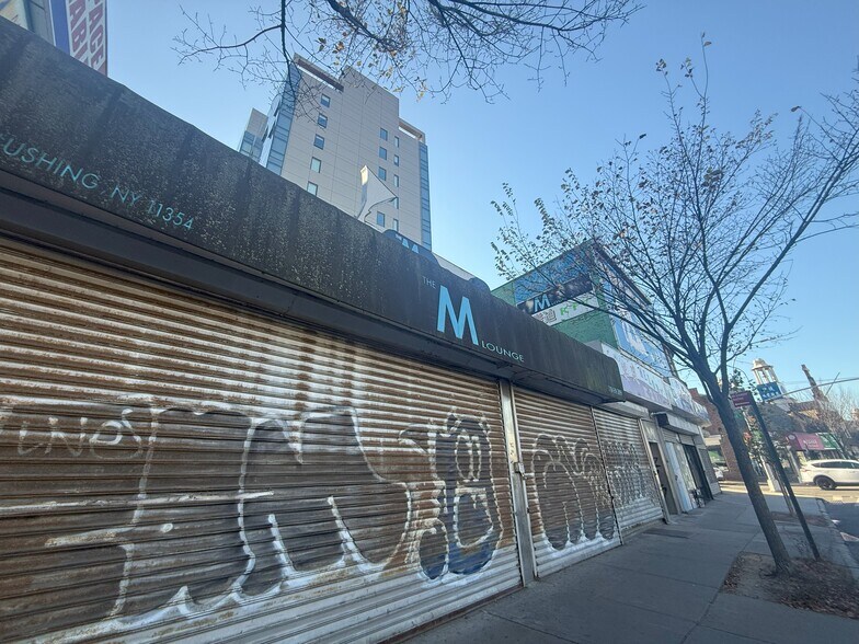 More Photos Of 135-02-06-08 Northern Blvd, Flushing General Retail For Sale