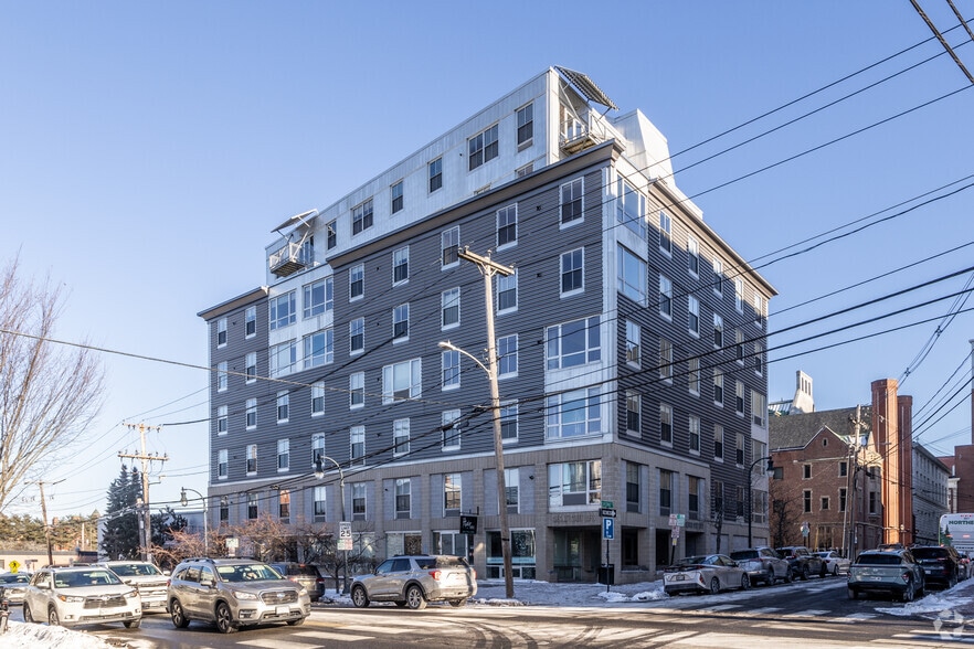 Primary Photo Of 21 Chestnut St, Portland Apartments For Sale