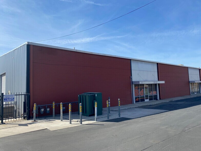 Primary Photo Of 301 Espee St, Bakersfield Warehouse For Lease
