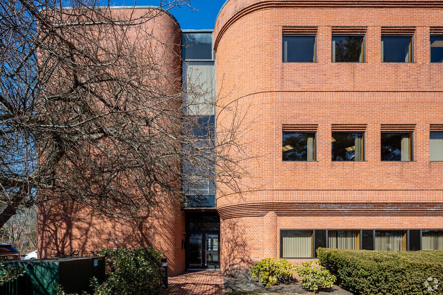More Photos Of 603 West St, Mansfield Office For Sale