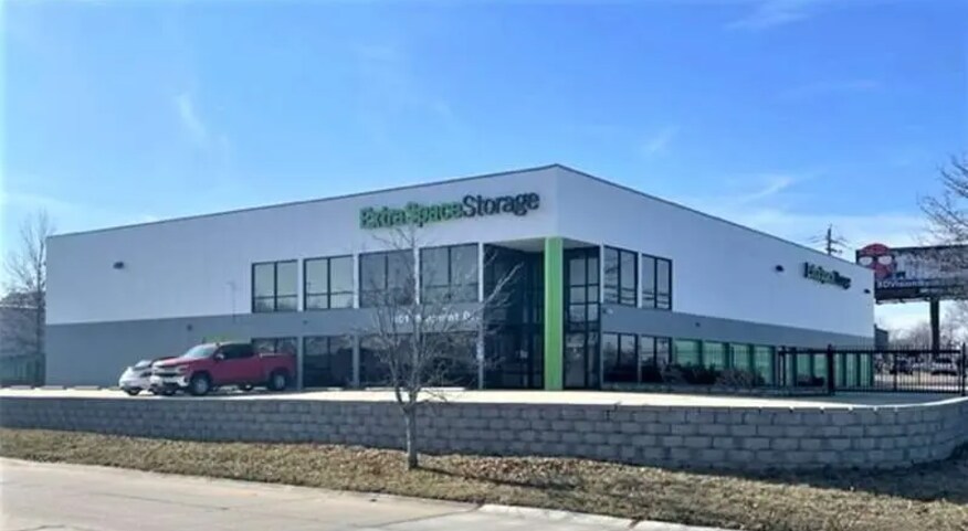 More Photos Of 801 Midpoint Dr, O'Fallon Self Storage For Lease