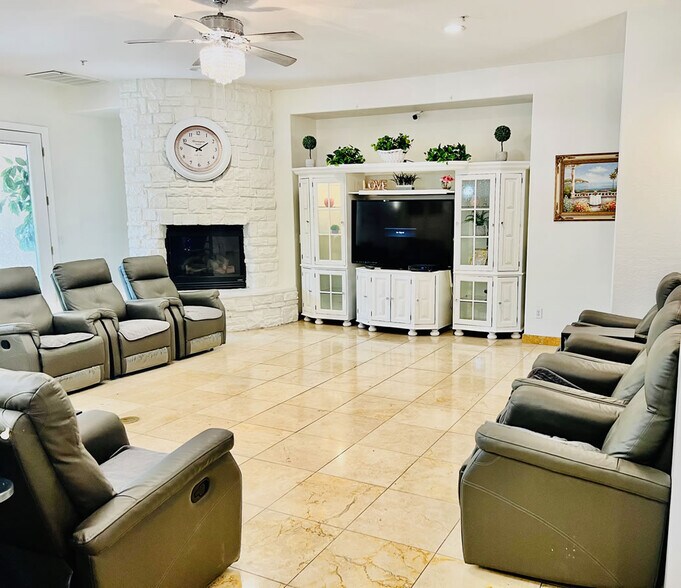 More Photos Of 34312 N 26th Ave, Phoenix Healthcare For Sale