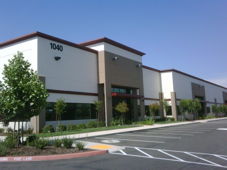 More Photos Of 1040 Riverside Pky, West Sacramento Light Manufacturing For Lease