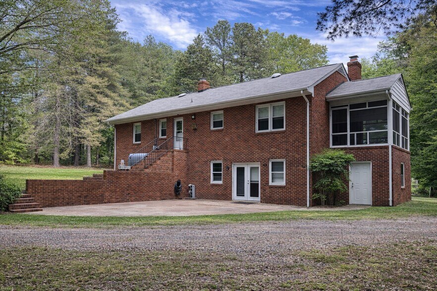 More Photos Of 7999 Fast Ln, Mechanicsville Apartments For Sale