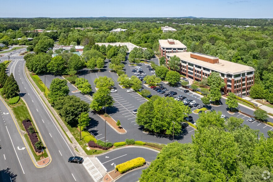 More Photos Of 3780 Mansell Rd, Alpharetta Unknown For Lease
