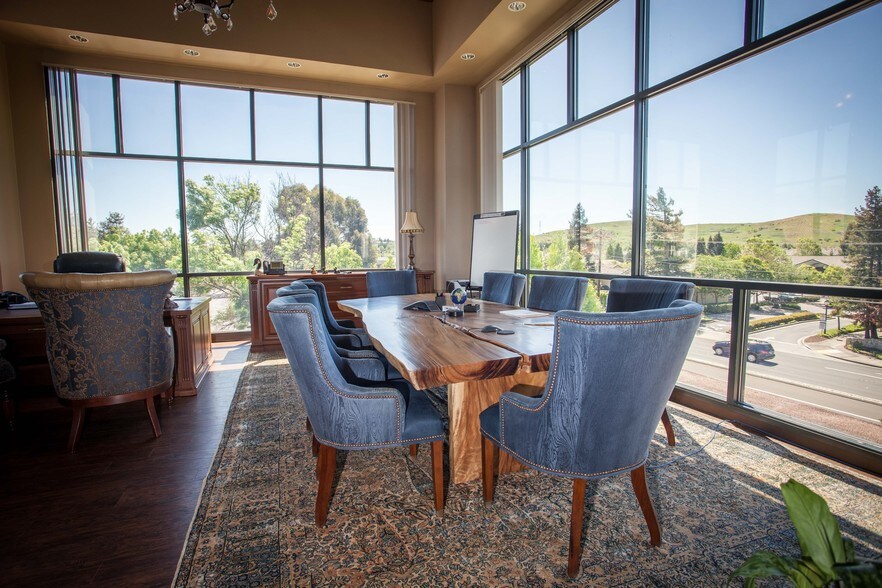 More Photos Of 4185 Blackhawk Plaza Cir, Danville Coworking Space