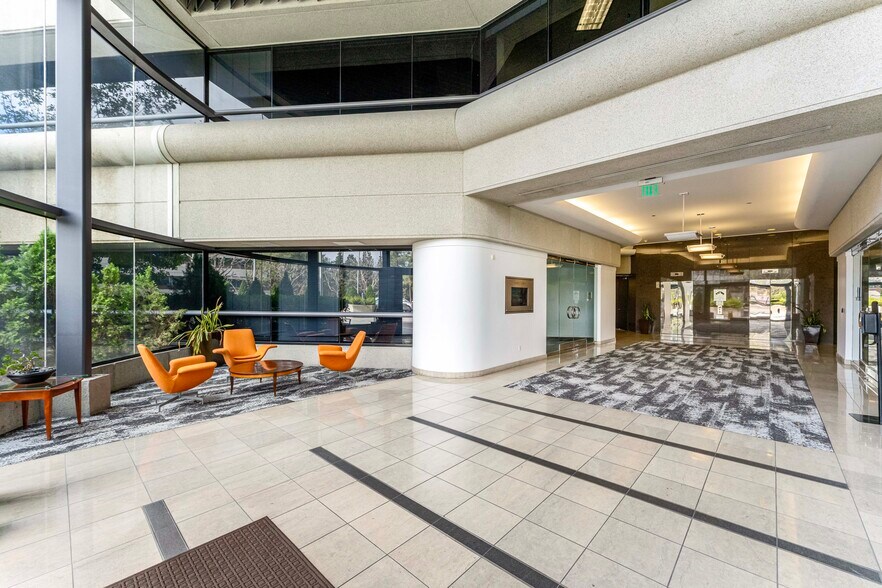 More Photos Of 21900 Burbank, Woodland Hills Office For Lease