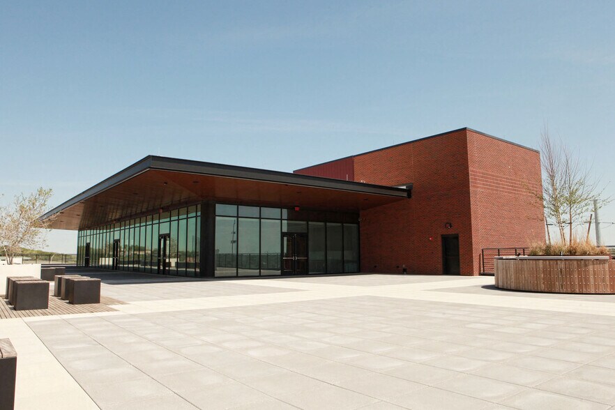 More Photos Of 21 N Greenwood Ave, Tulsa Office For Lease