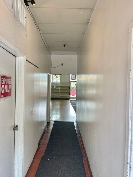 More Photos Of 213-217 W Winton Ave, Hayward Storefront For Lease