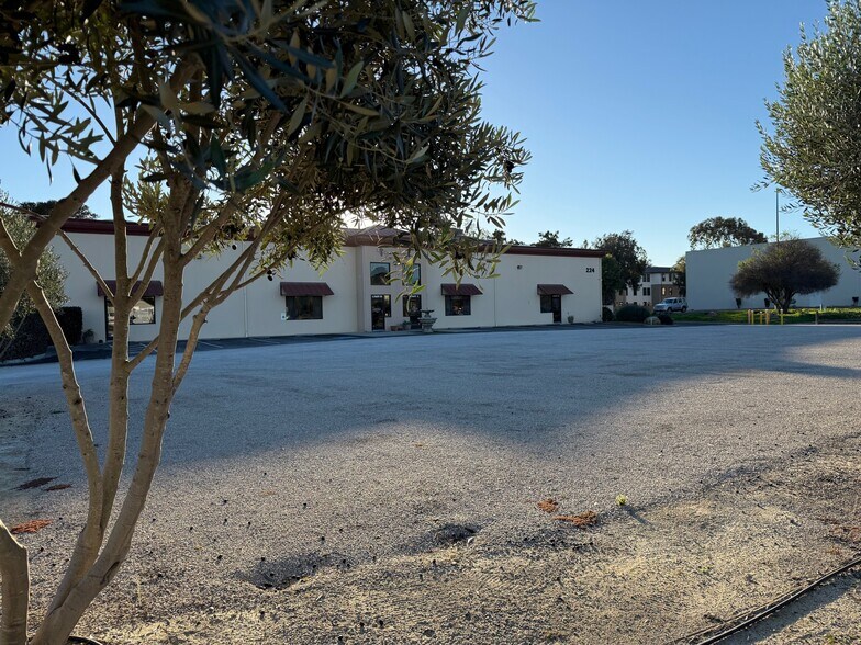 More Photos Of 224 Highway 246, Buellton Office For Sale