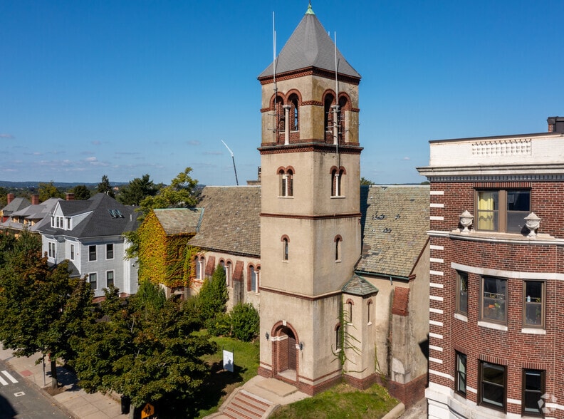 More Photos Of 125 Highland Ave, Somerville Religious Facility For Lease