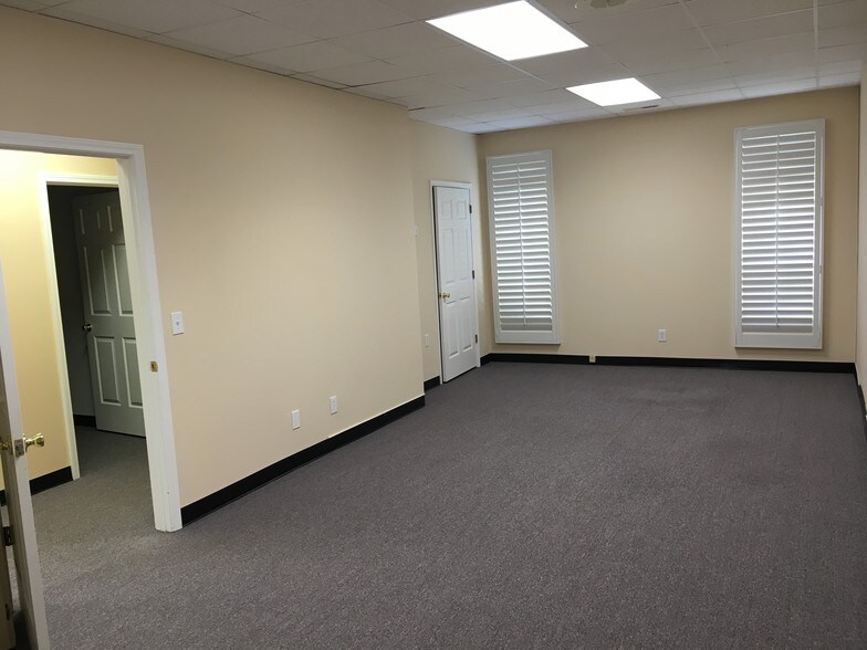More Photos Of 6350 Cephis Dr, Clemmons Unknown For Lease