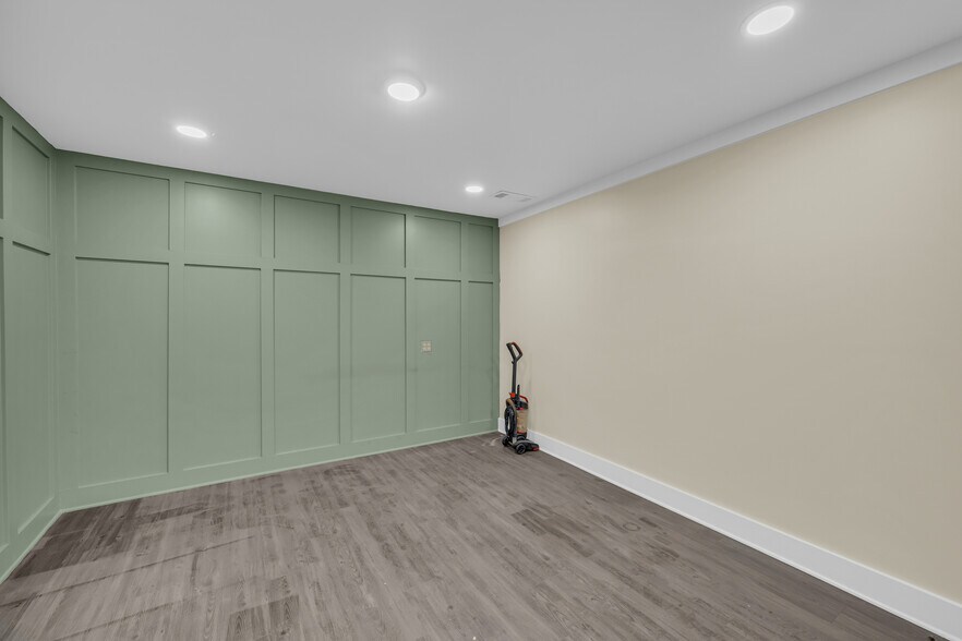 More Photos Of 399 S Elm St, Commerce Storefront For Sale