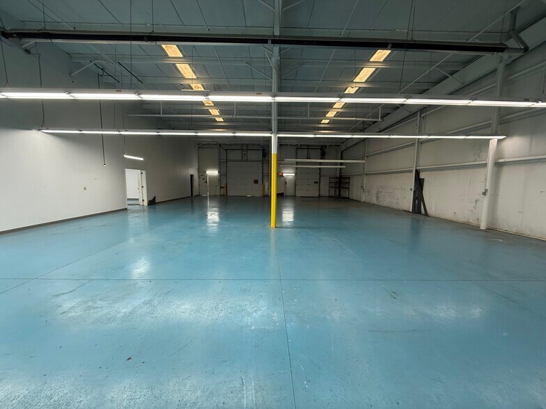 More Photos Of 143 Commerce Blvd, Loveland Warehouse For Sale