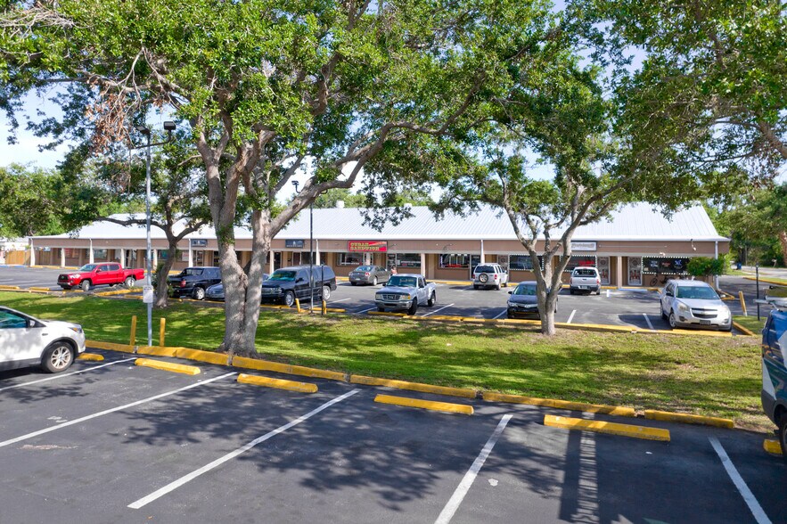 More Photos Of 1112 Whitfield Ave, Sarasota Storefront Retail Office For Sale