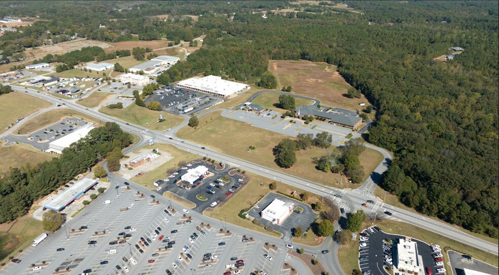 More Photos Of 175 Frontage Rd, Hartwell Freestanding For Lease
