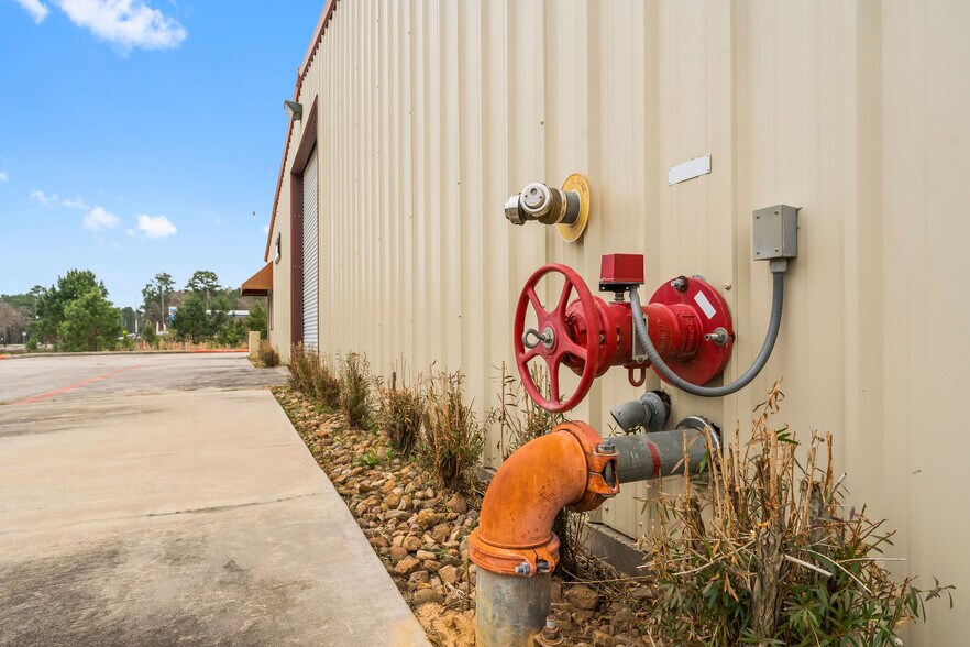More Photos Of 28925 Nichols Sawmill Rd, Magnolia Warehouse For Sale