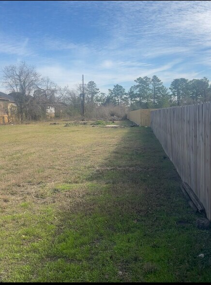 More Photos Of 1315 Houston, Humble Land For Sale
