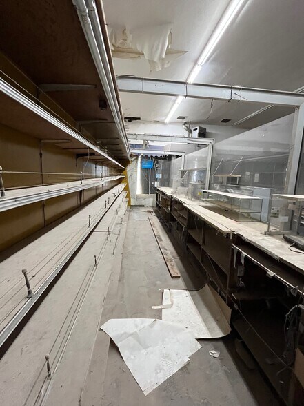 More Photos Of 4307 Leimert Blvd, Los Angeles General Retail For Lease