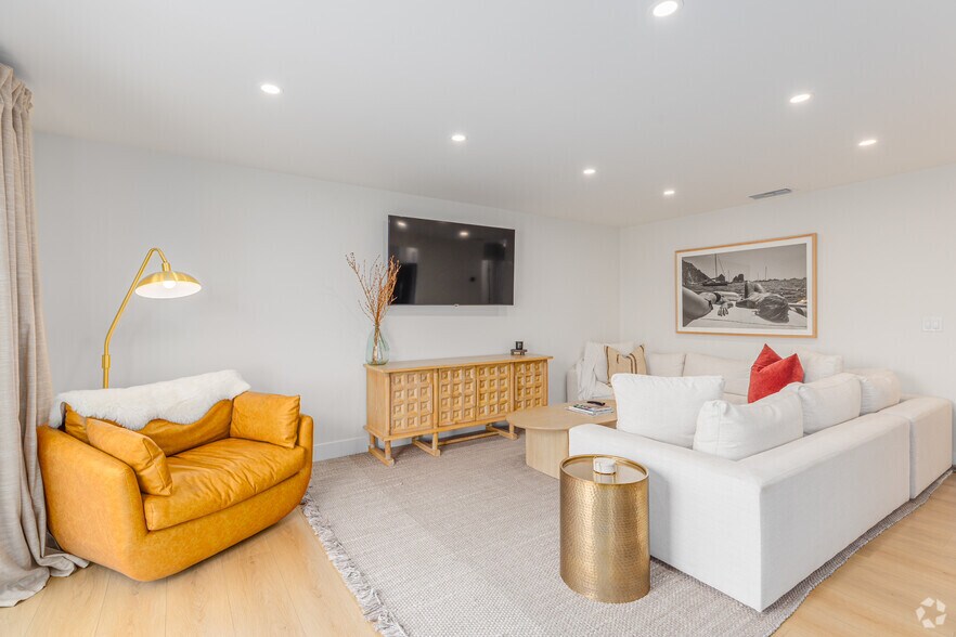 More Photos Of 1842-1846 S Pacific St, Oceanside Multifamily For Sale